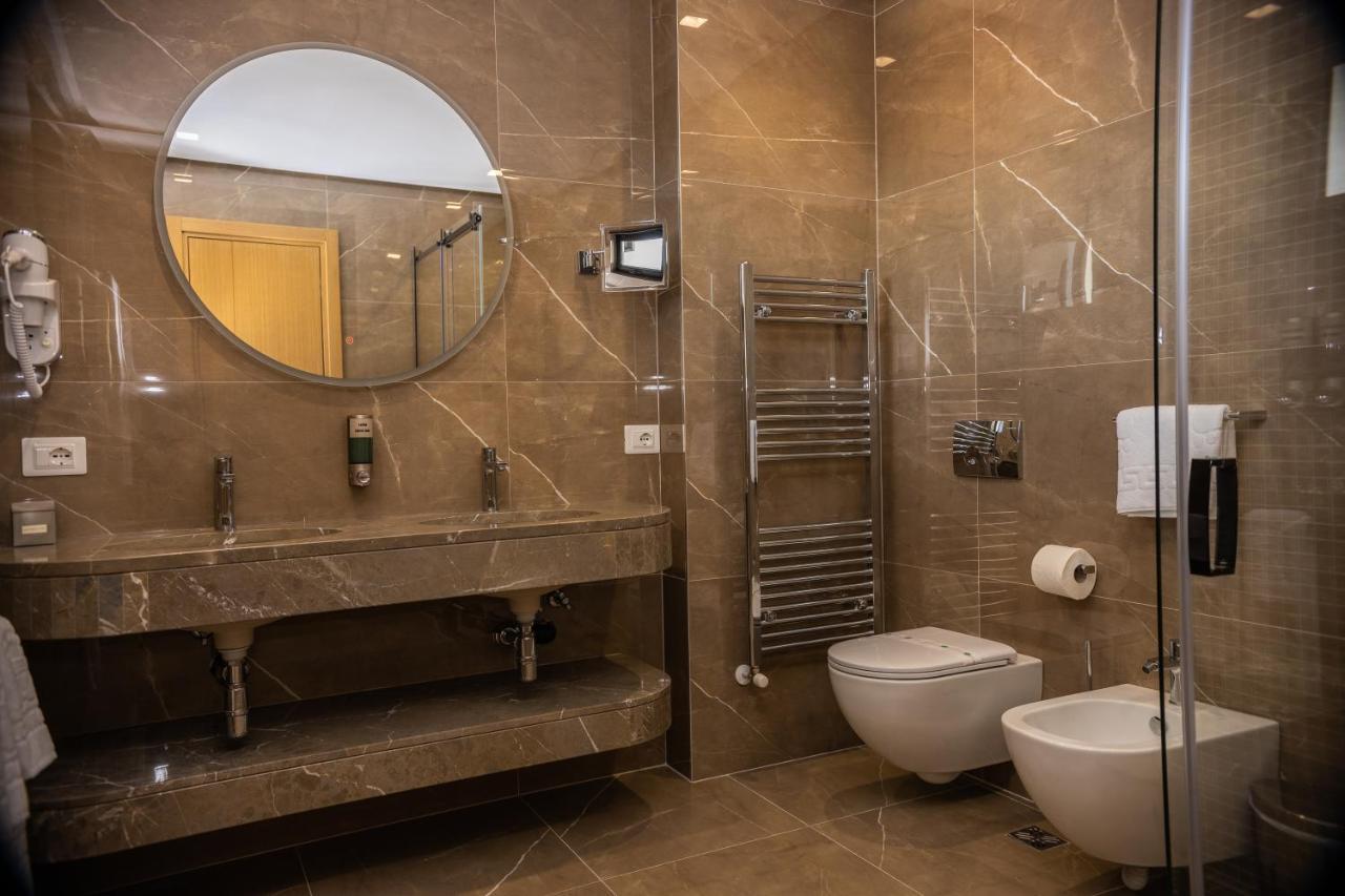 Hotel Golden Palace Shkodër 외부 사진