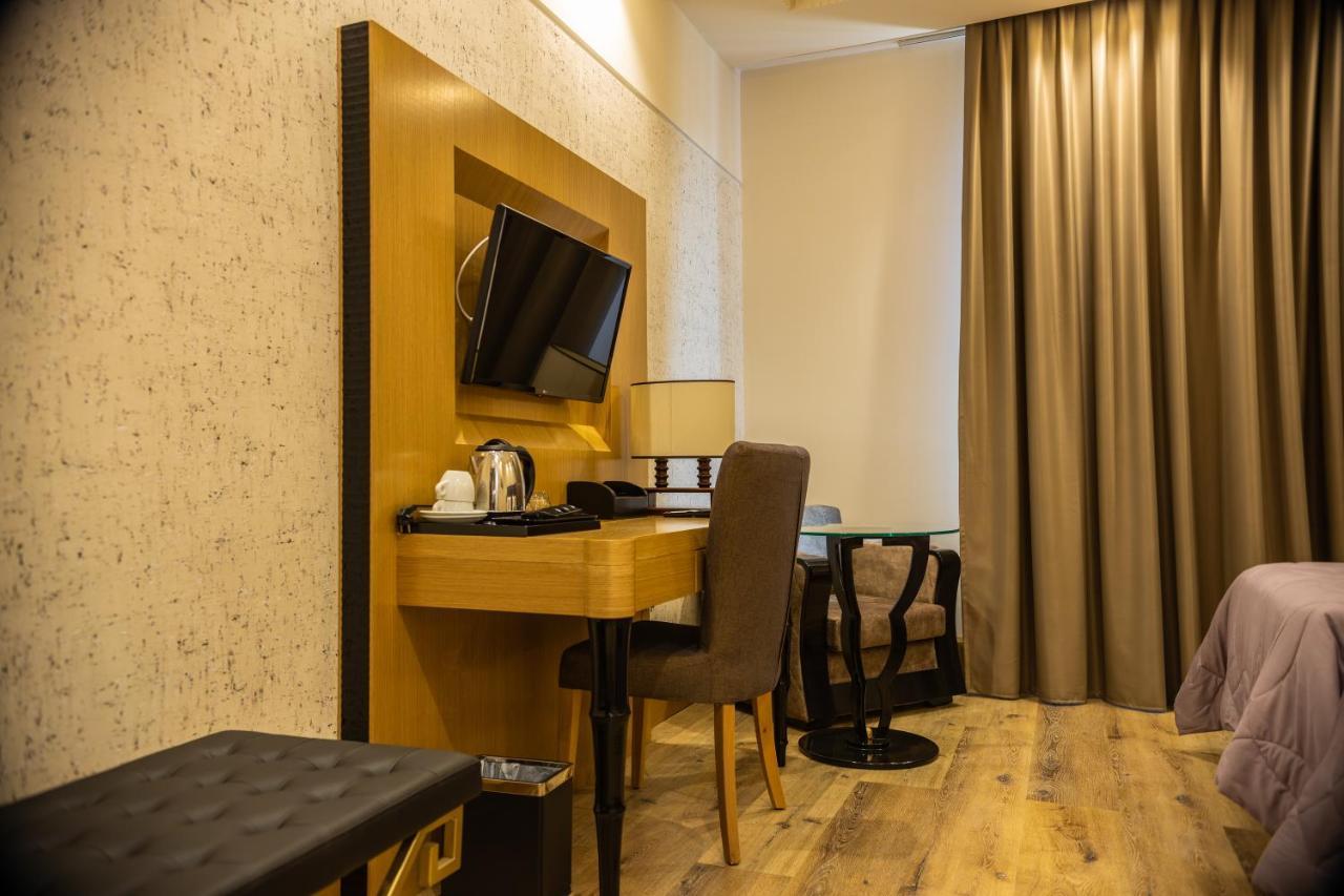 Hotel Golden Palace Shkodër 외부 사진