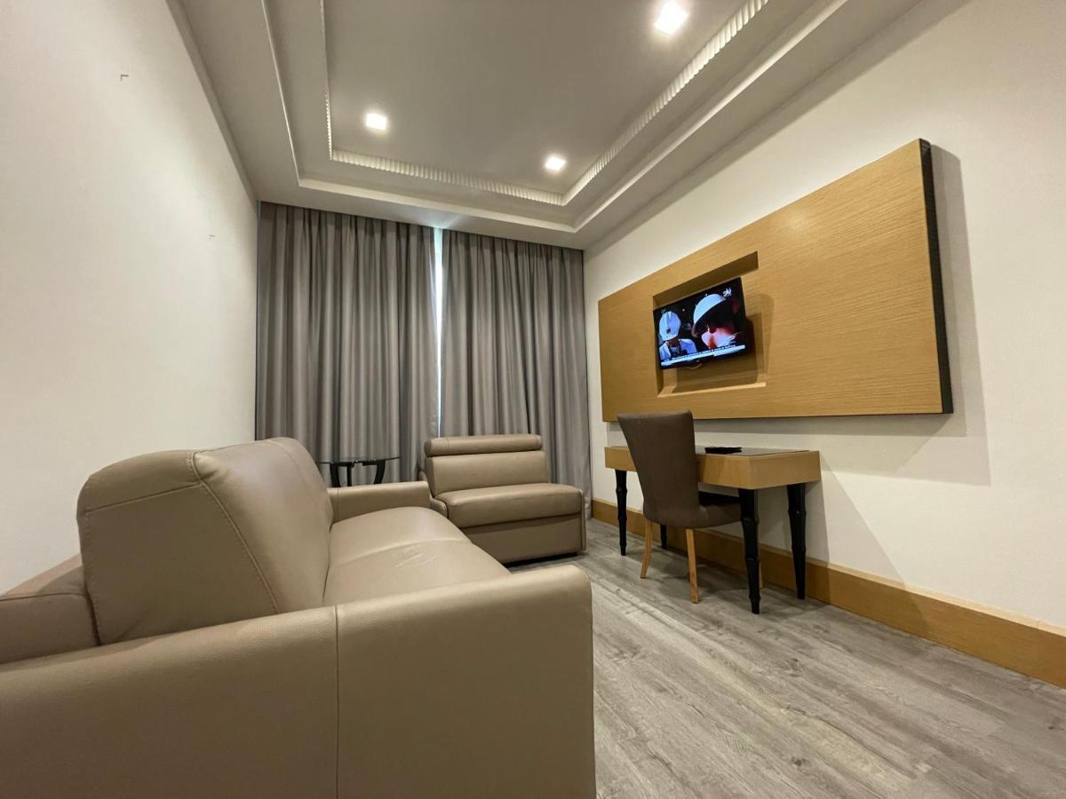 Hotel Golden Palace Shkodër 외부 사진