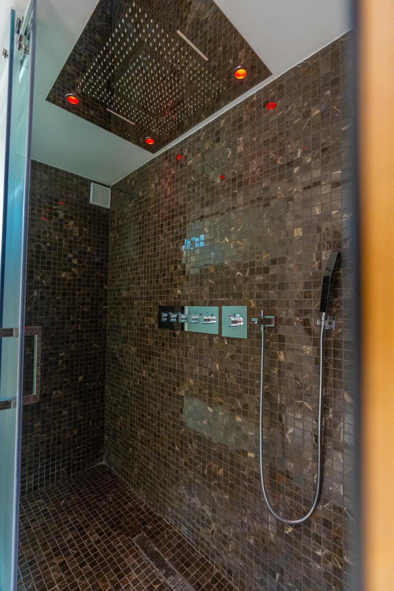 Hotel Golden Palace Shkodër 외부 사진
